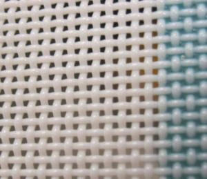 Polyester wehyddu Plain Hidlo Ffabrig Dau Sied Gyda Tyllau Suqare